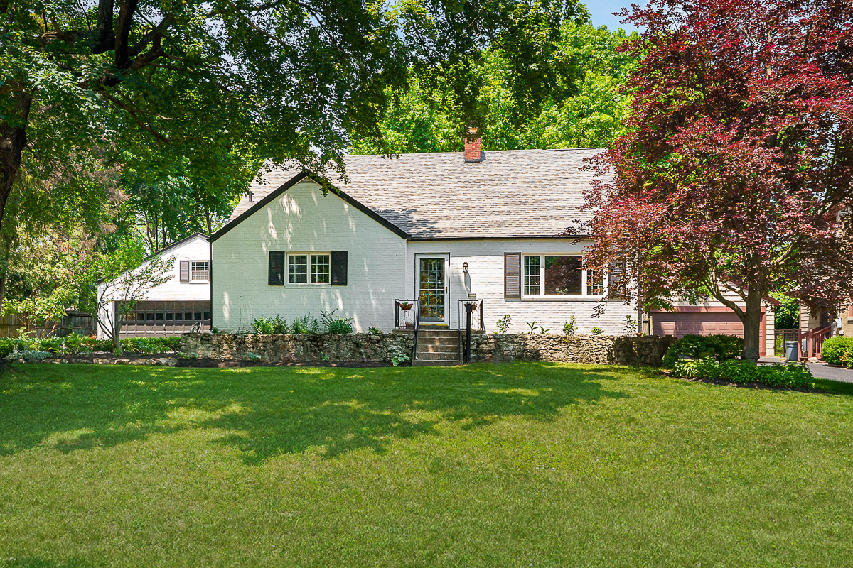 1660 Ridgeway Pl-6