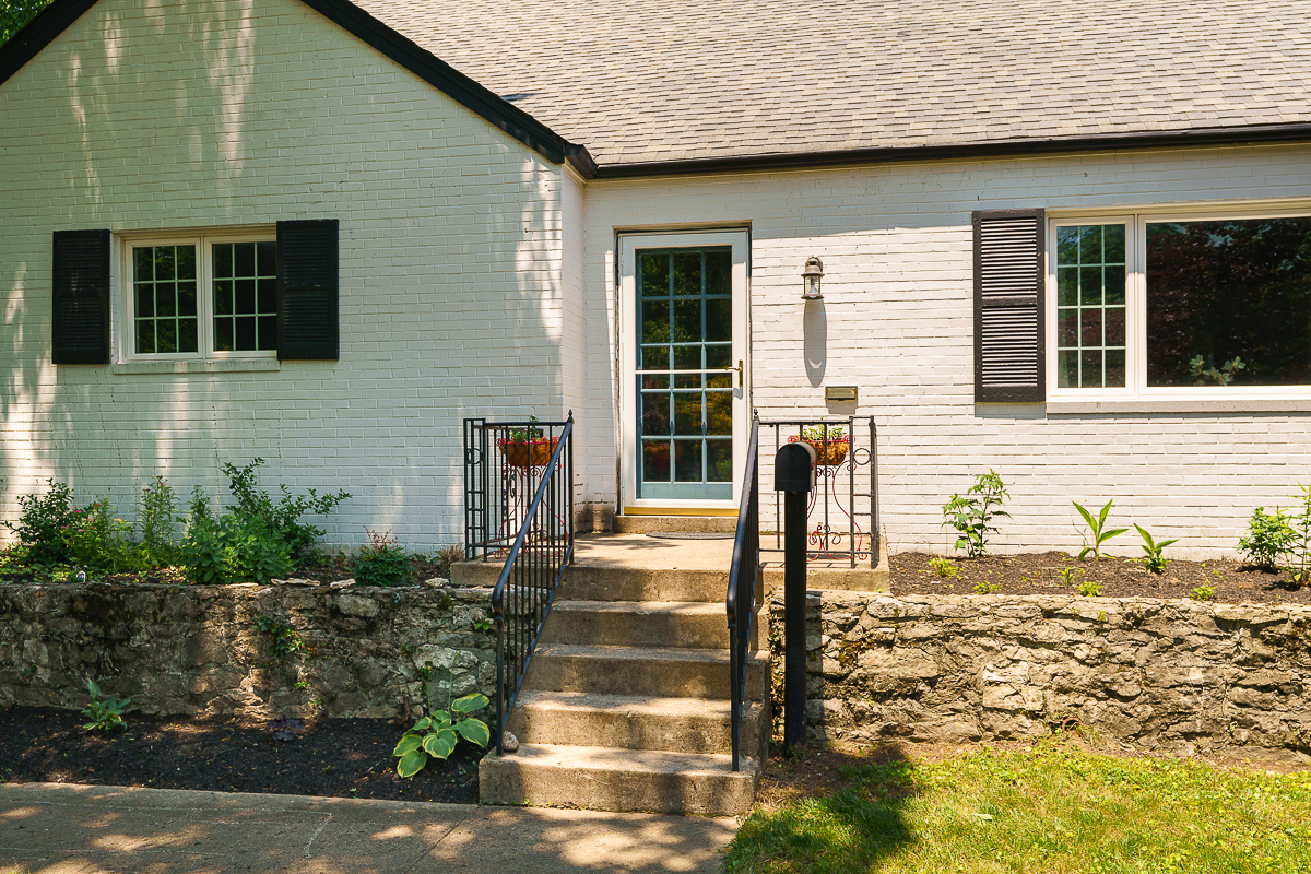 1660 Ridgeway Pl-7