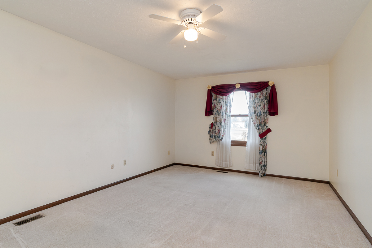 1685 Beckett Ave.-25