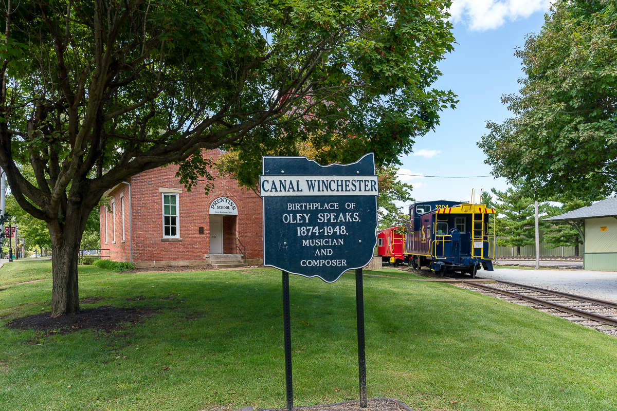 190 E Hocking St-40