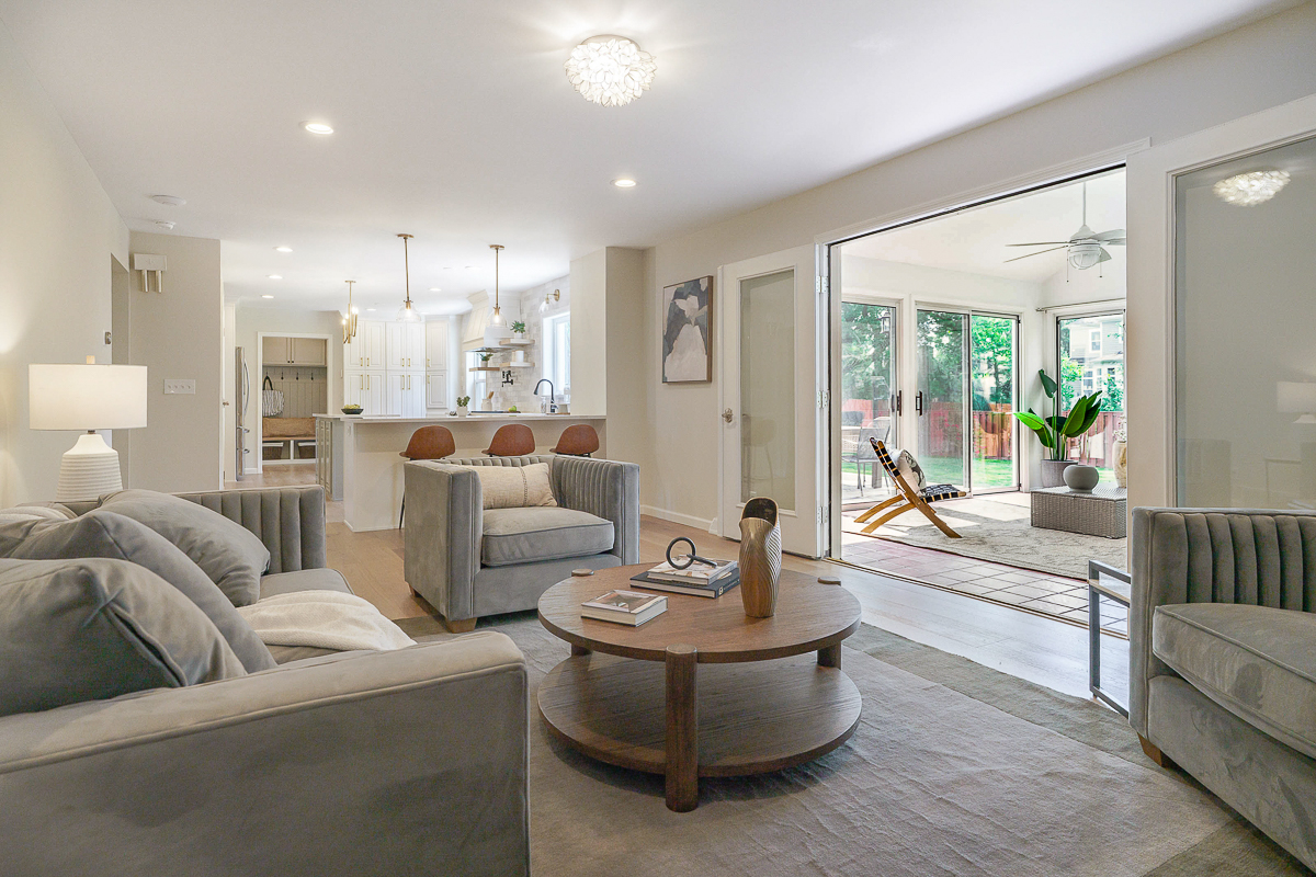 1935 Belgrave Dr-27