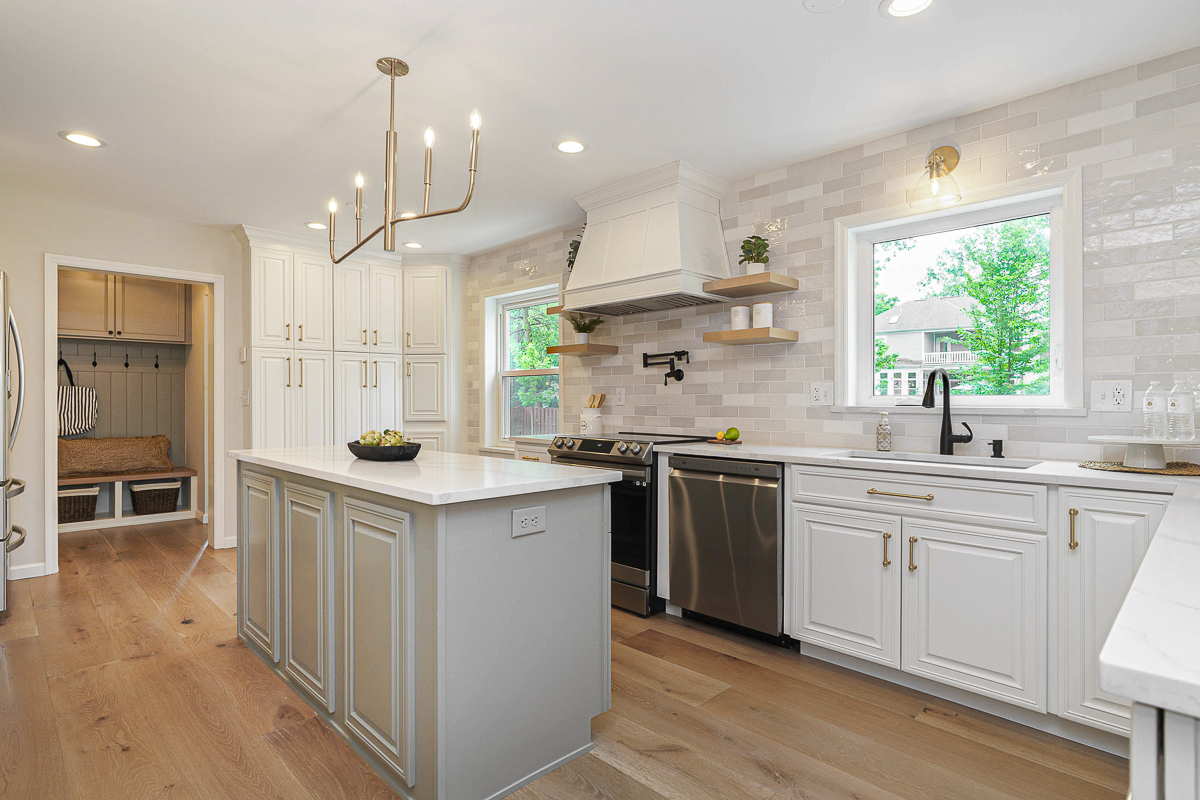 1935 Belgrave Dr-31