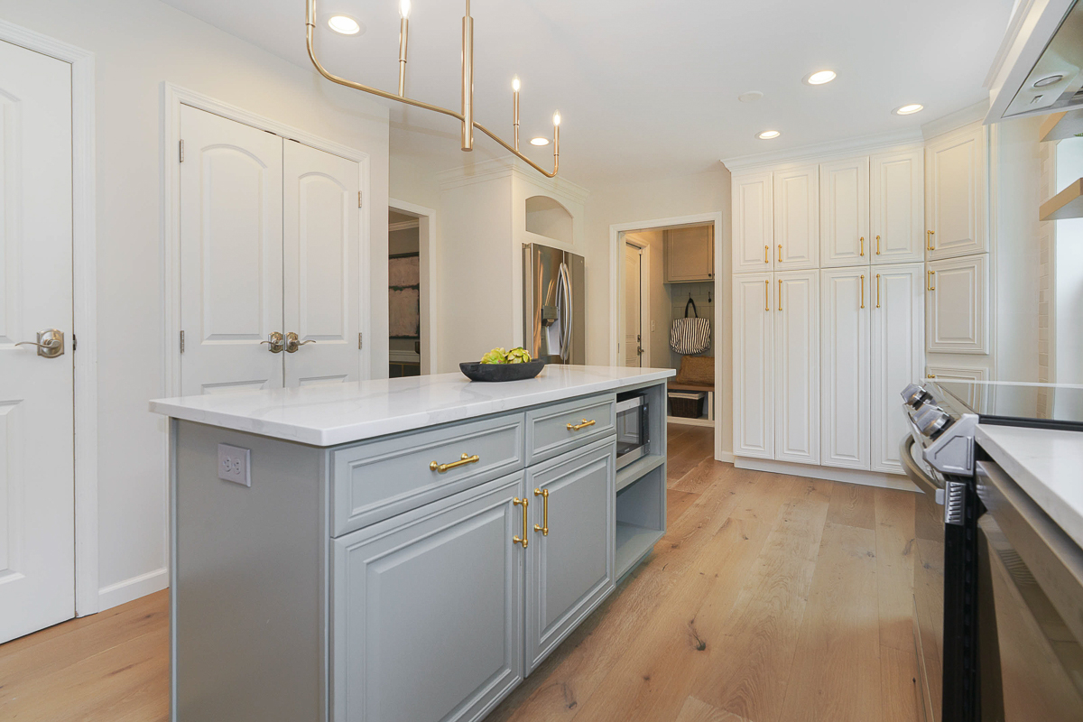 1935 Belgrave Dr-33