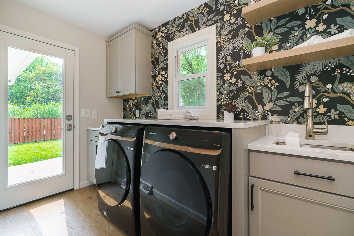 1935 Belgrave Dr-35