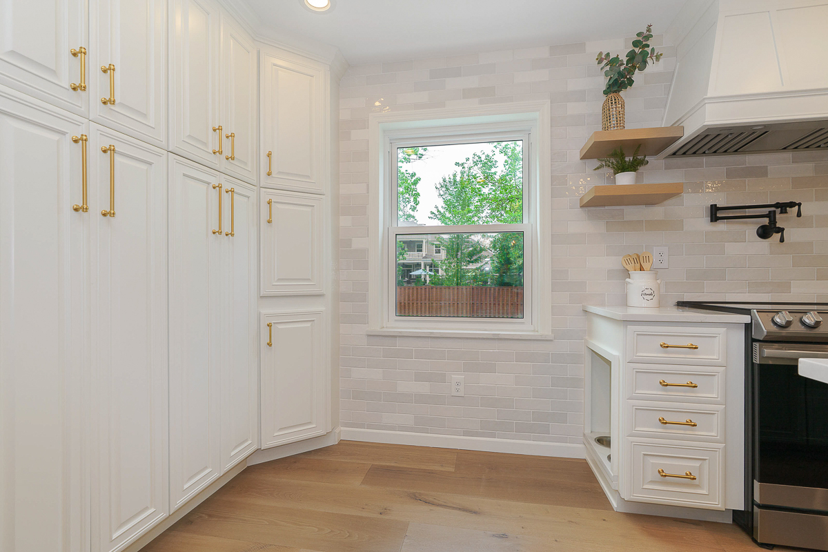 1935 Belgrave Dr-36