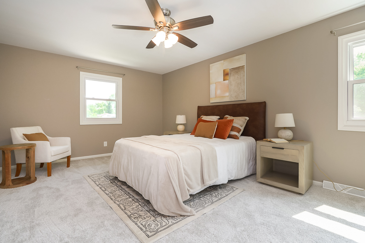 1935 Belgrave Dr-40