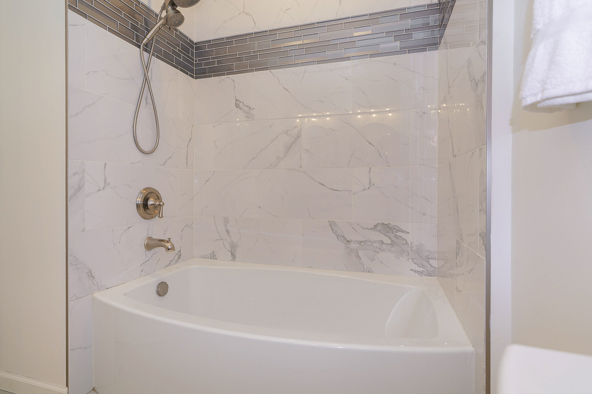 1935 Belgrave Dr-47