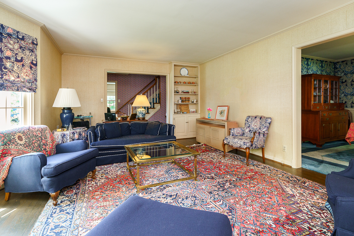 1946 W Lane Ave-22