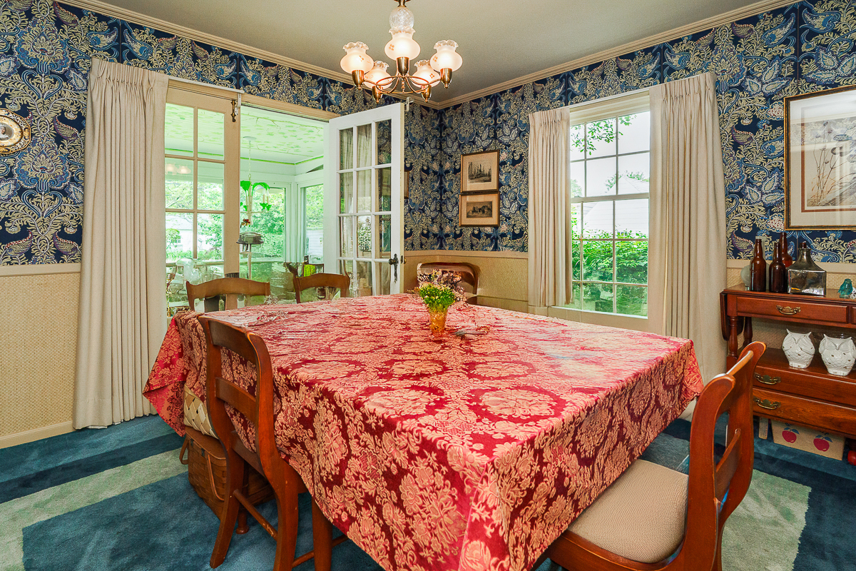 1946 W Lane Ave-25