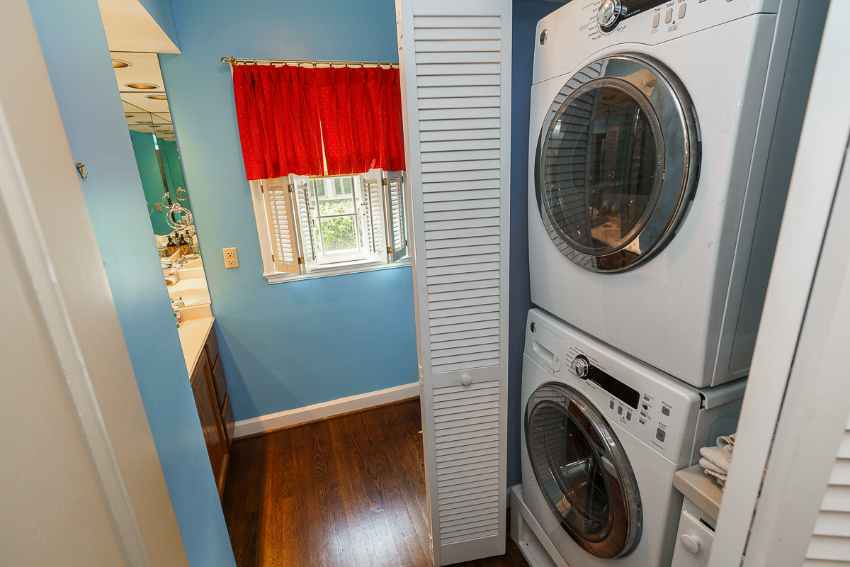 1946 W Lane Ave-32