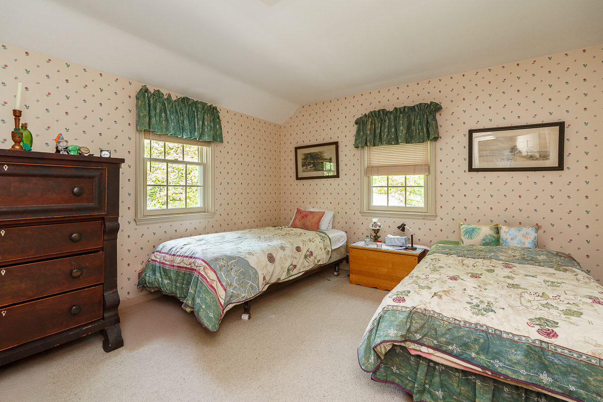 1946 W Lane Ave-43