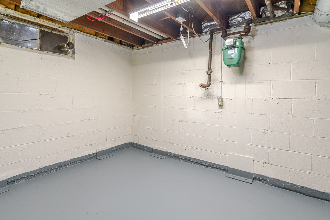 2135 Wesleyan Drive -14