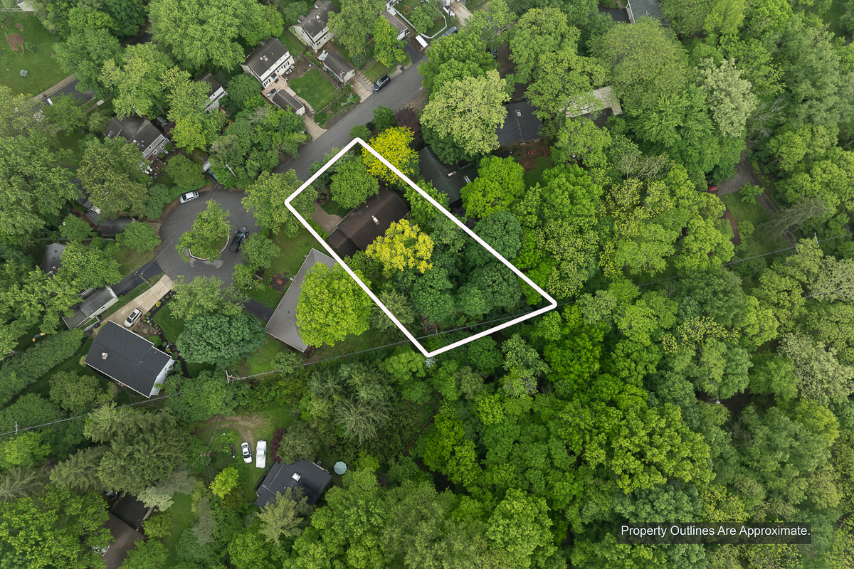 232 Hardy Way-1