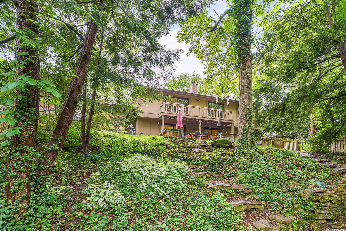 232 Hardy Way-12