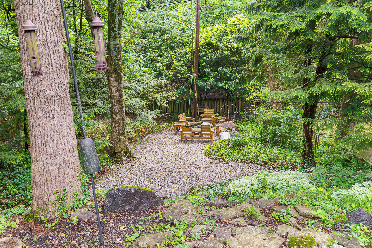 232 Hardy Way-14