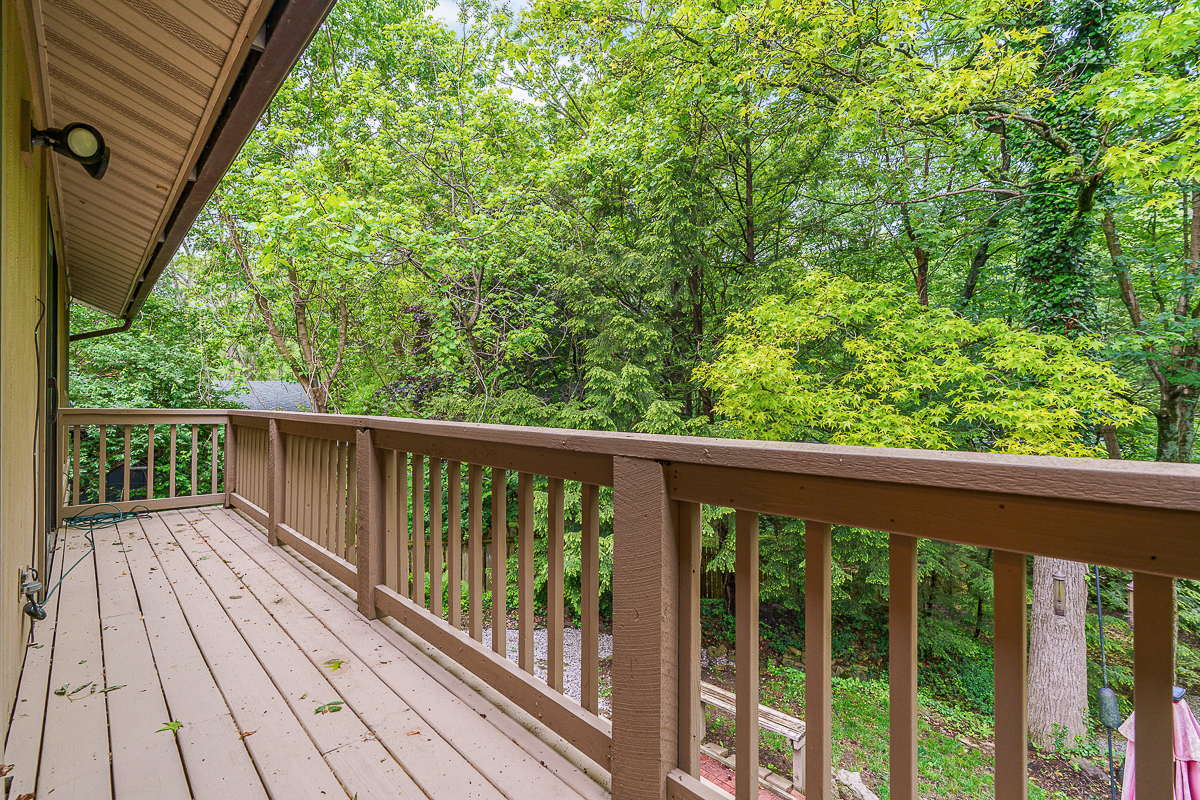 232 Hardy Way-26