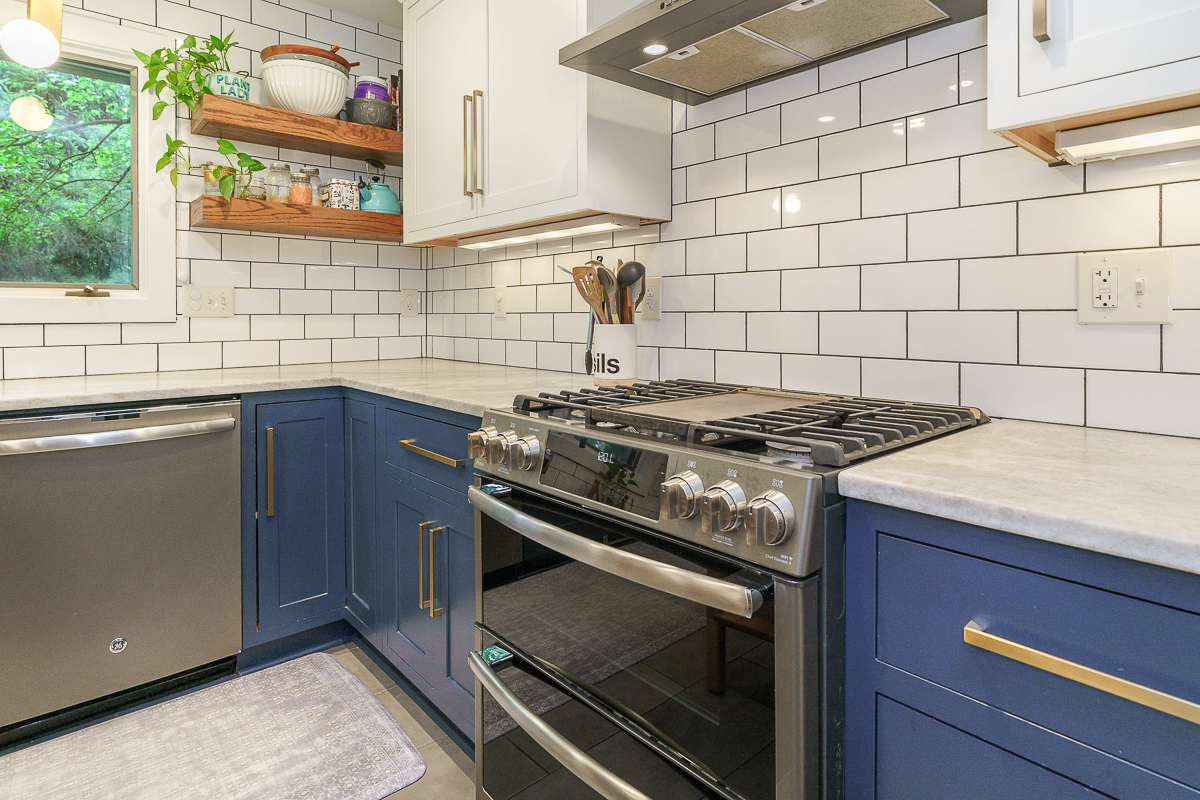 232 Hardy Way-38
