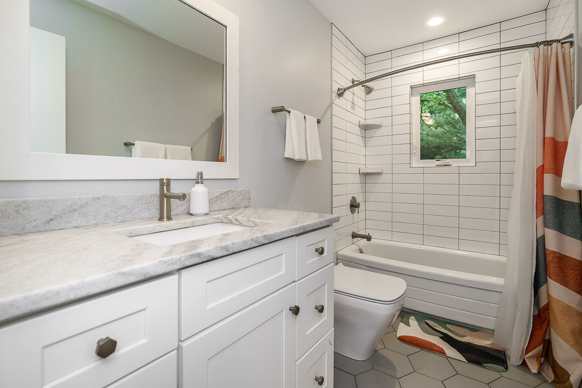 232 Hardy Way-42