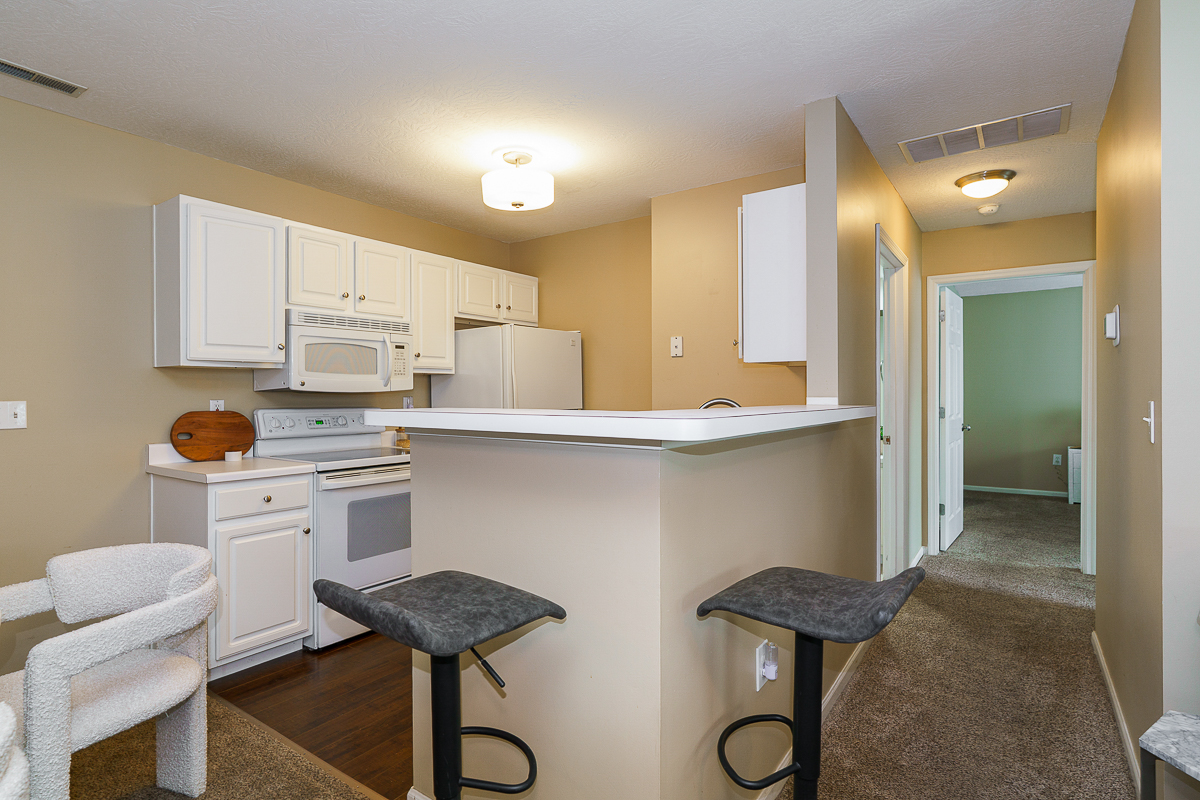 2432 Crystal Springs Dr-17