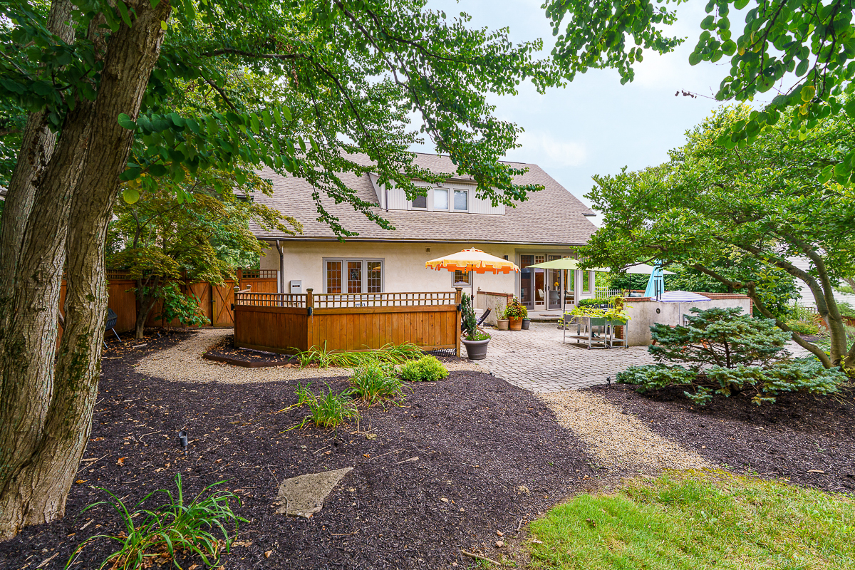 2484 Danvers Ct-27