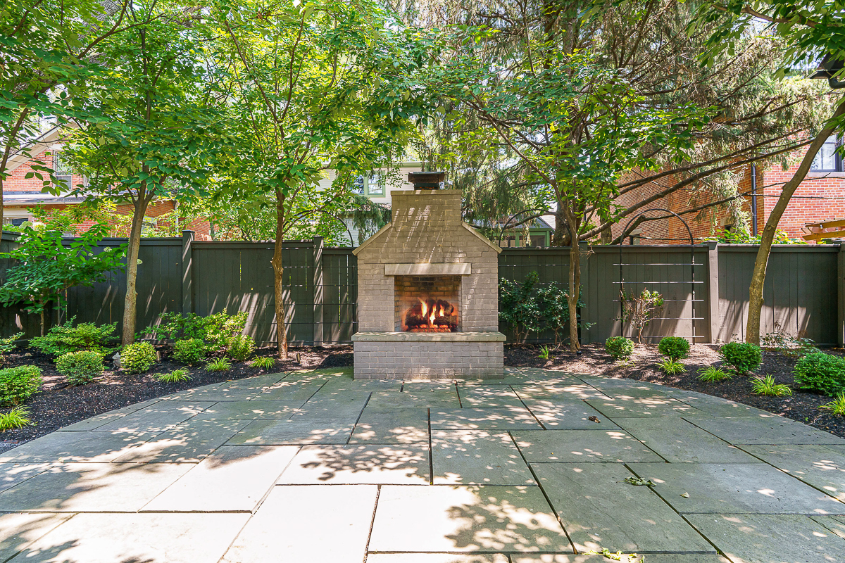 252 E Beck St-29