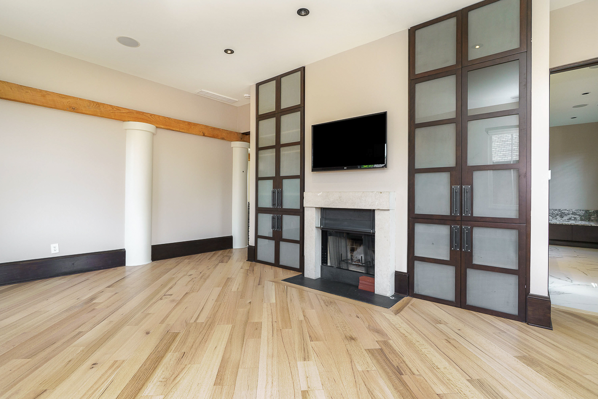 252 E Beck St-65