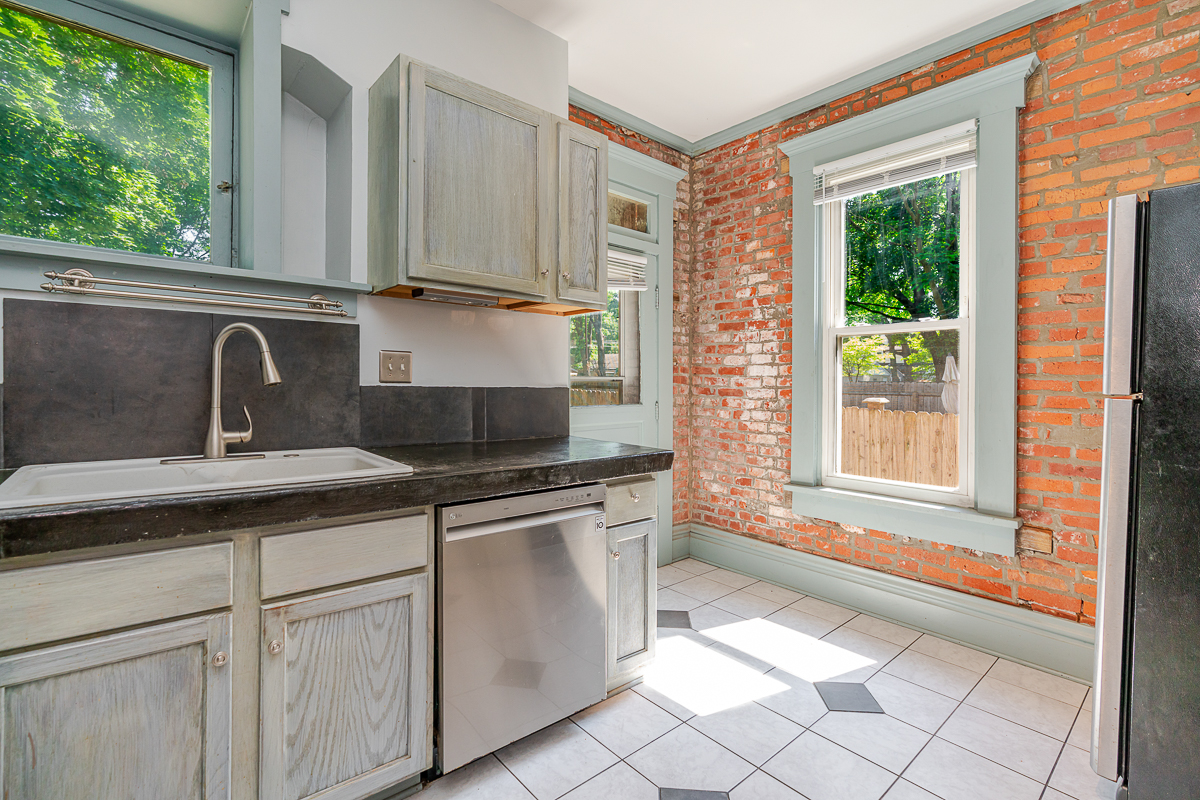 254 e Thurman Ave-9