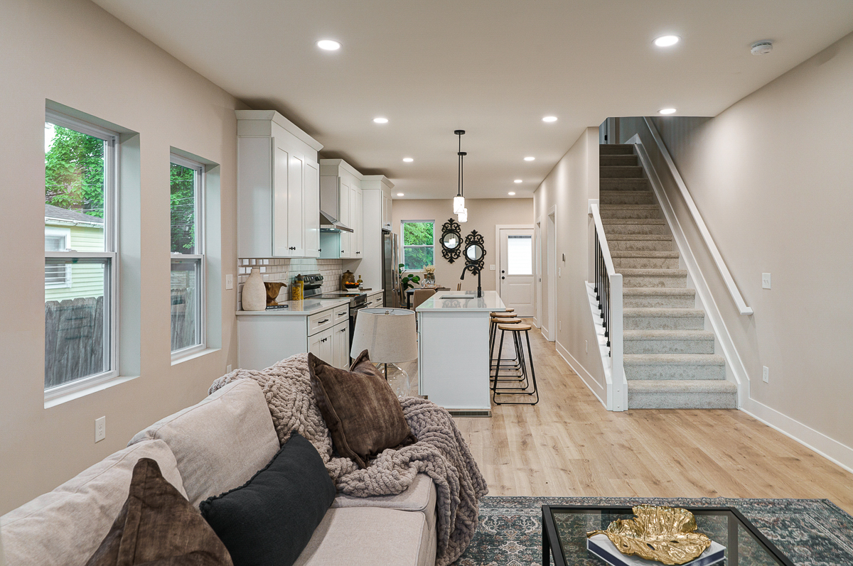 2587-2589 Dayton Ave -26