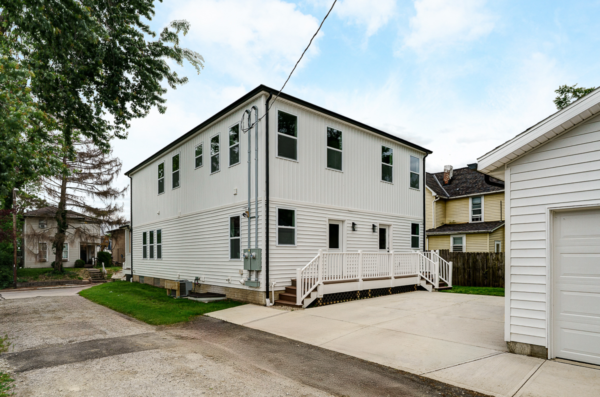 2587-2589 Dayton Ave -39