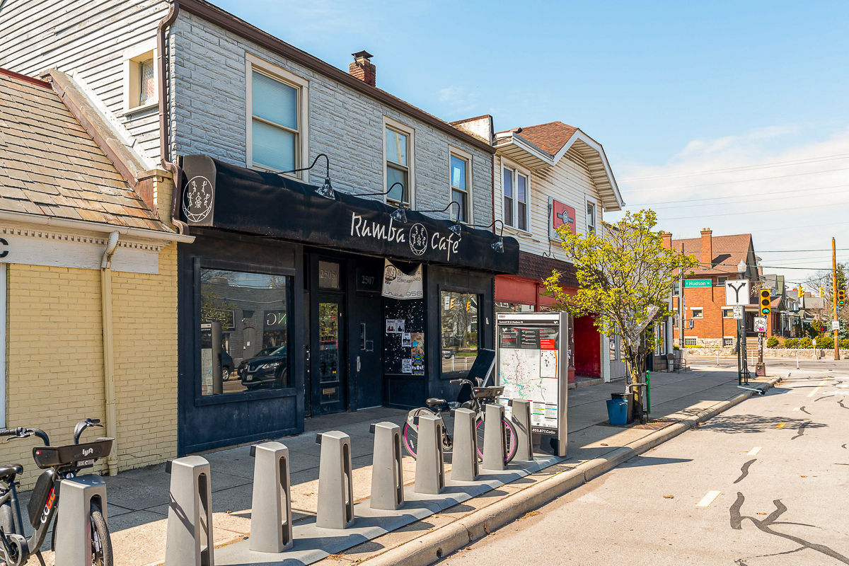 2587-2589 Dayton Ave -74