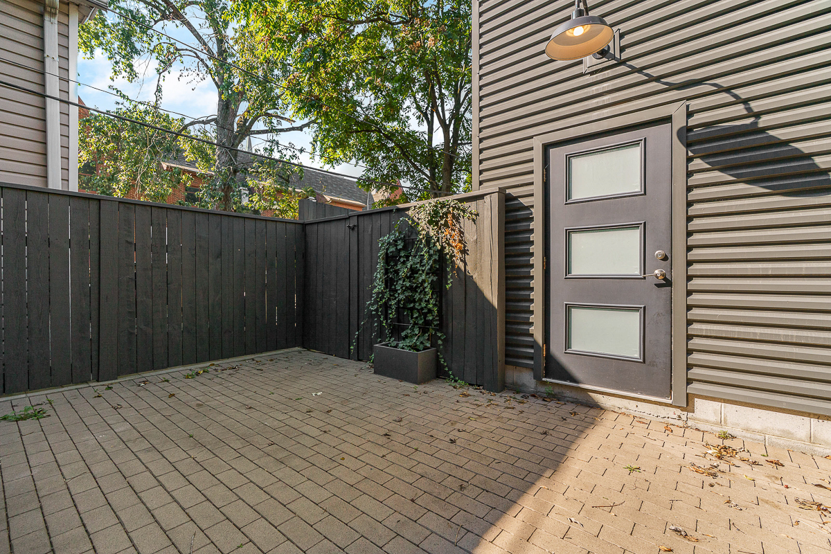 25 w Frankfort St-10