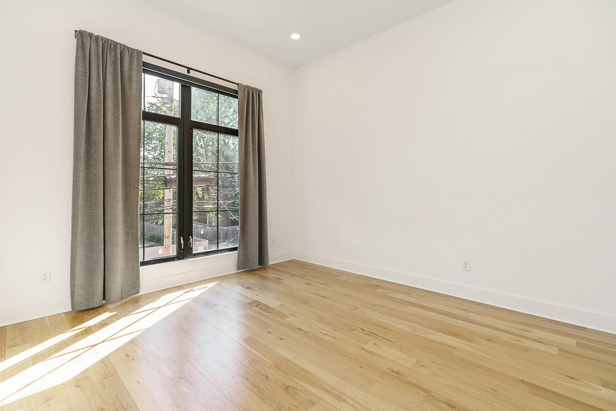 25 w Frankfort St-35