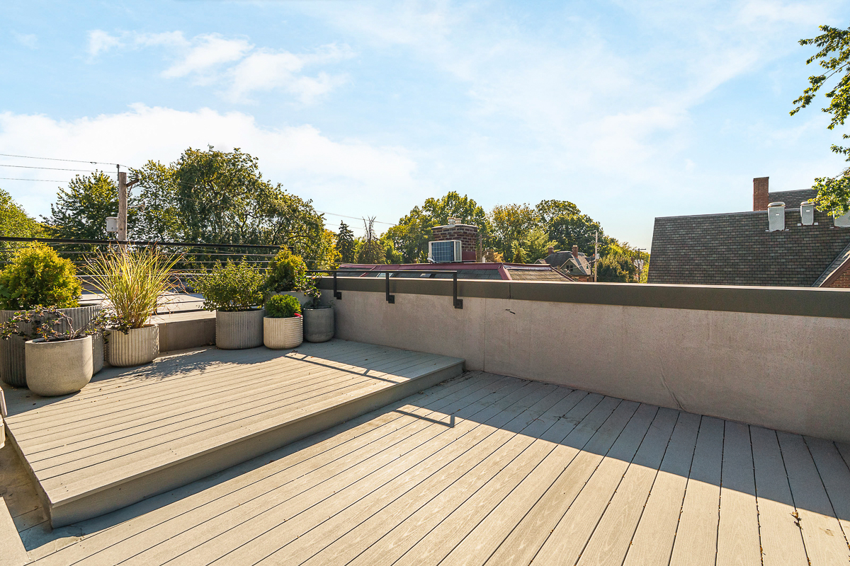 25 w Frankfort St-43