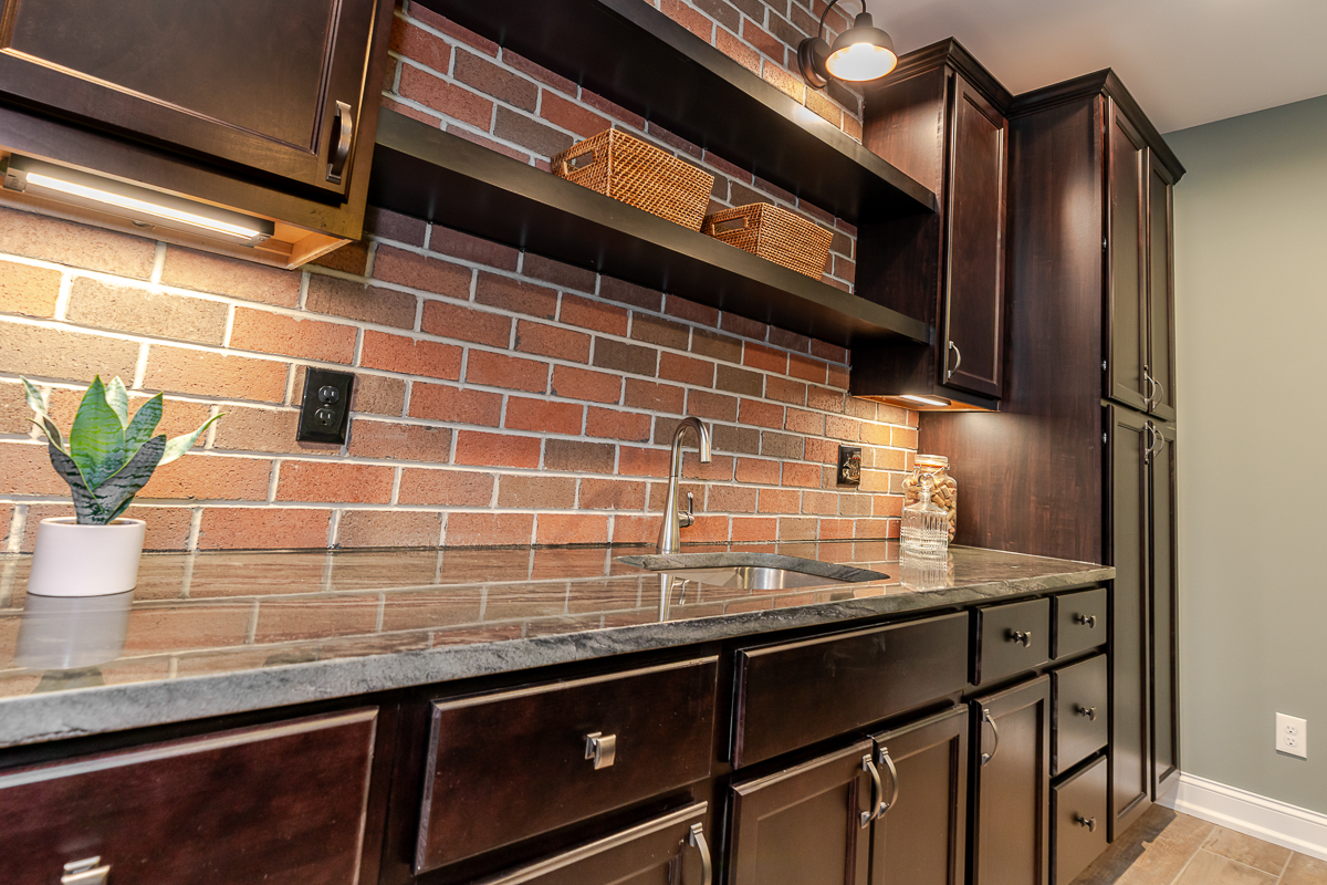 260 McCoy Ave-17