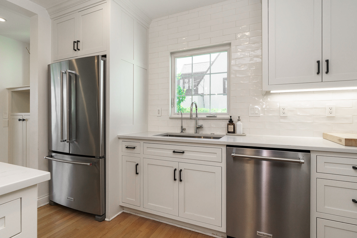 2737 Sherwood Ave-38