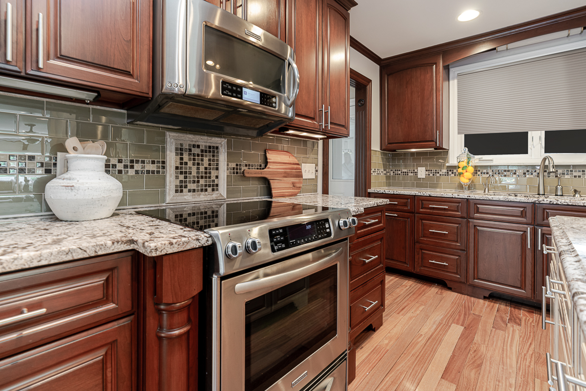 2738 e Broad St-30