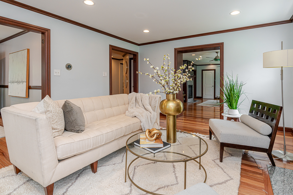 2738 e Broad St-38