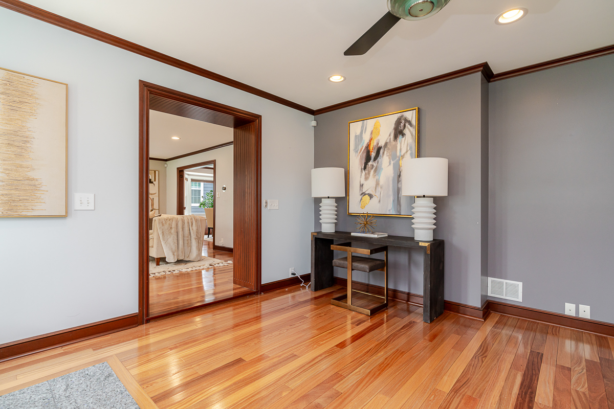 2738 e Broad St-46