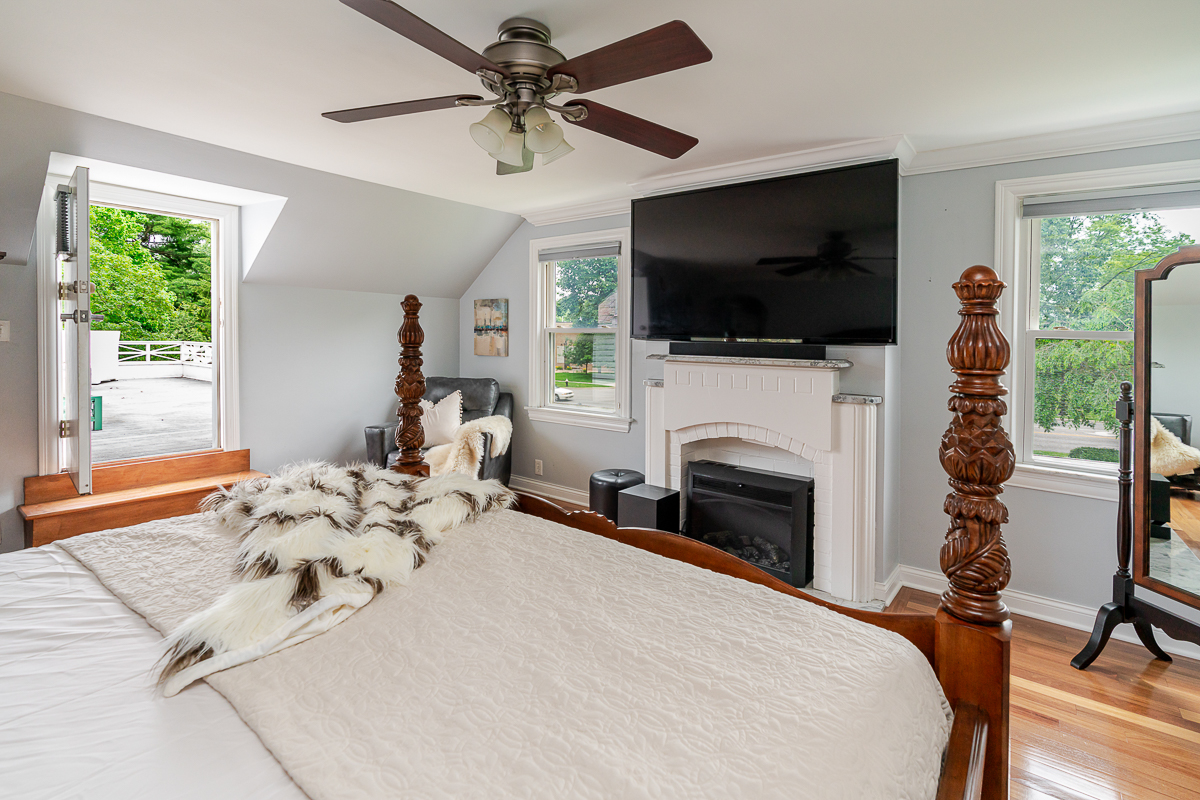 2738 e Broad St-55