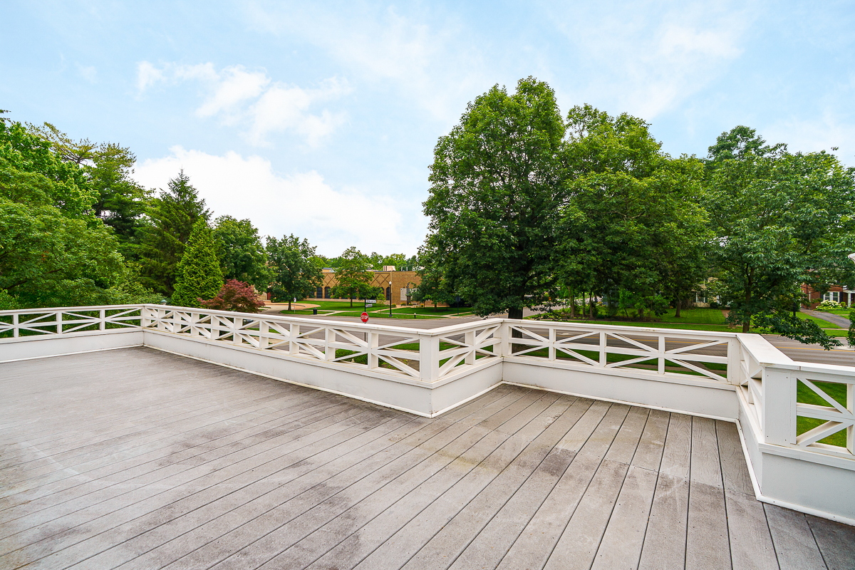2738 e Broad St-56