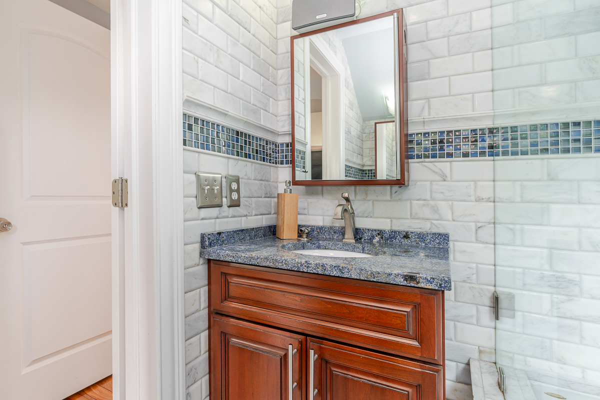 2738 e Broad St-65