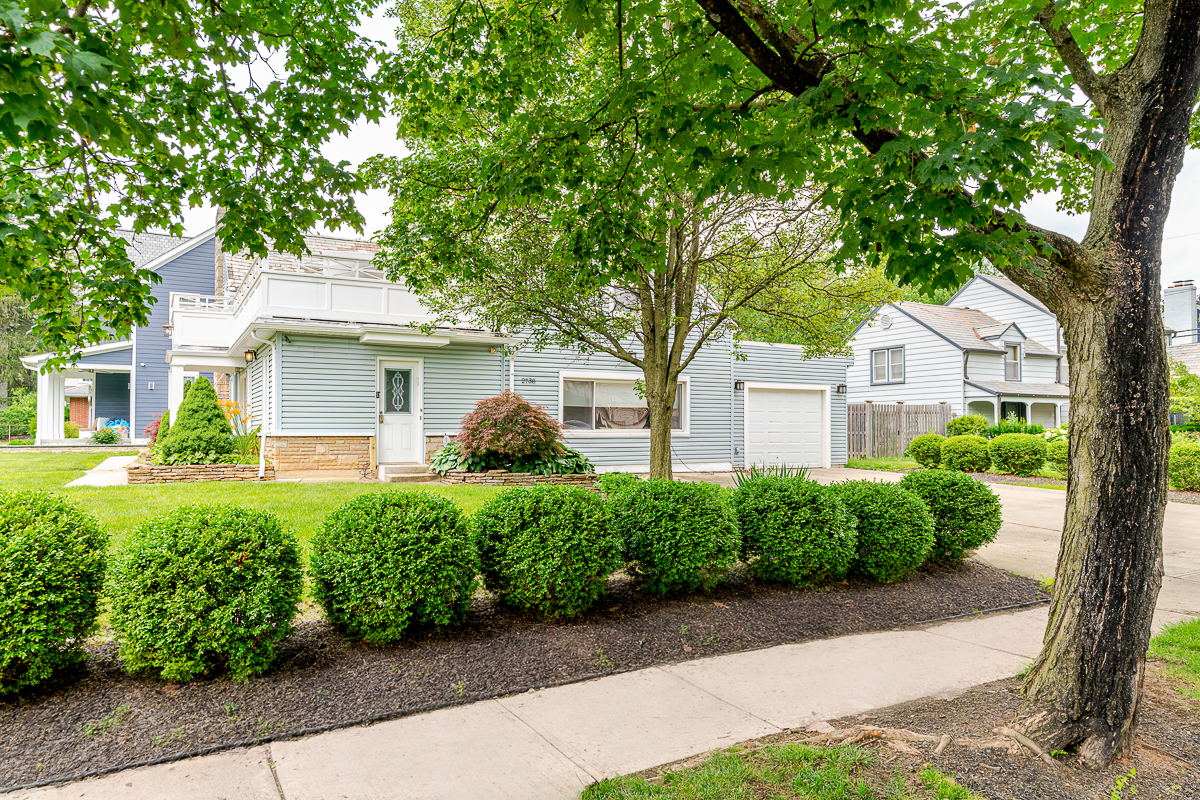 2738 e Broad St-9