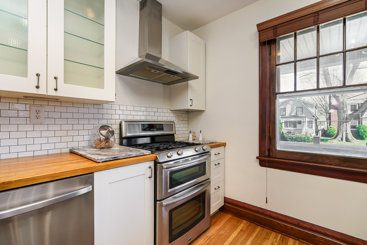 2771 Indianola Ave-19