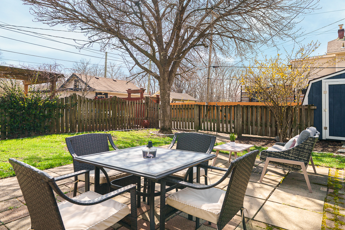 2771 Indianola Ave-8