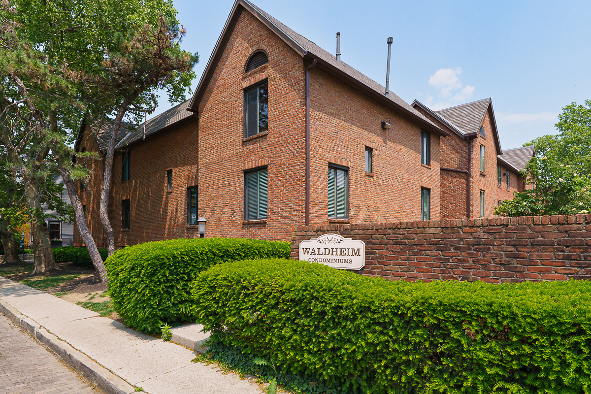 277 Lear St-1