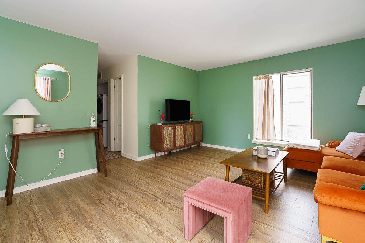 277 Lear St-11
