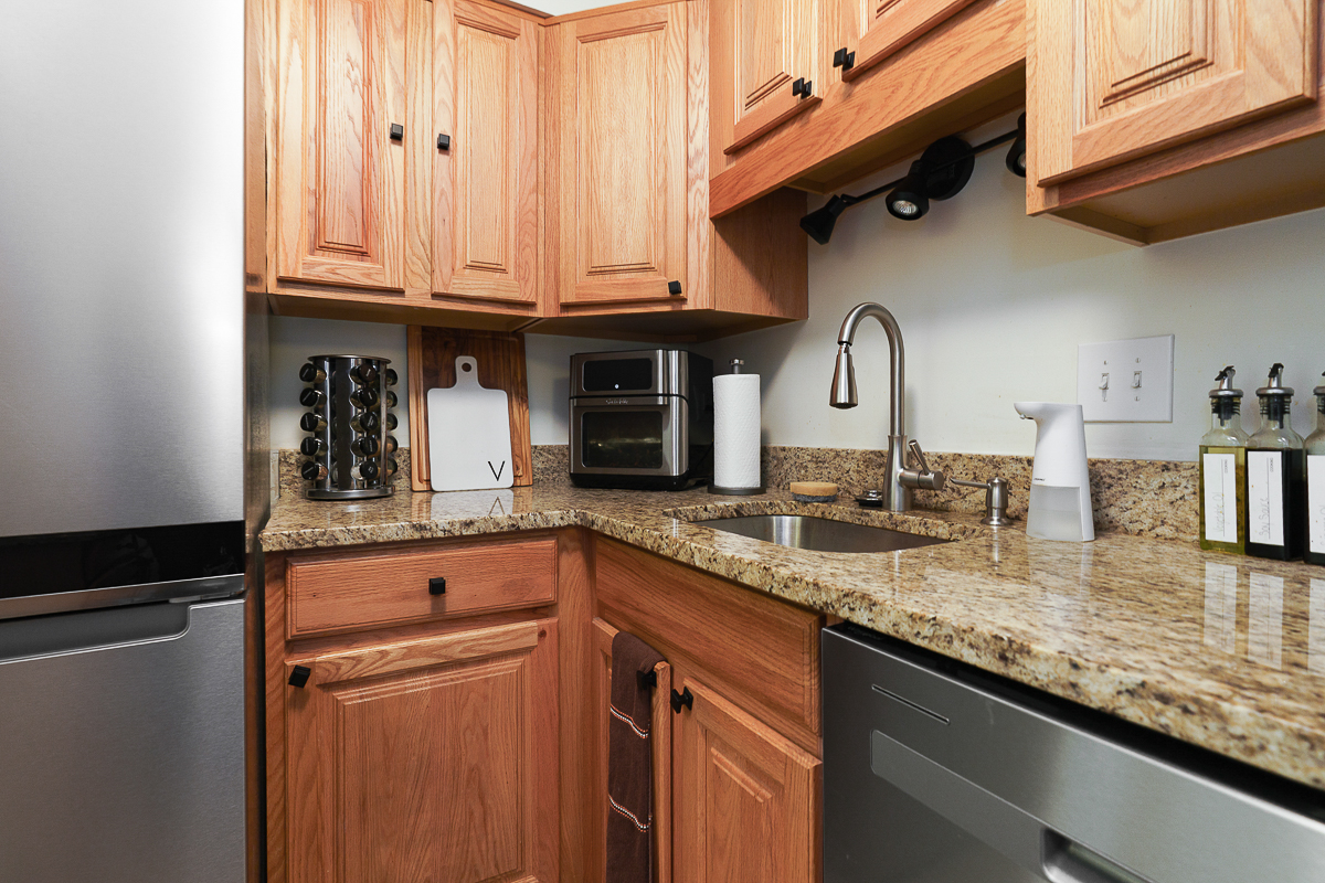 277 Lear St-18