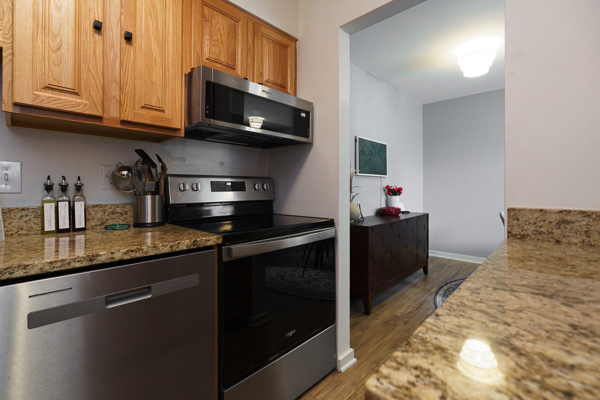 277 Lear St-19