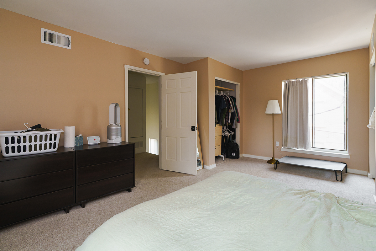 277 Lear St-28