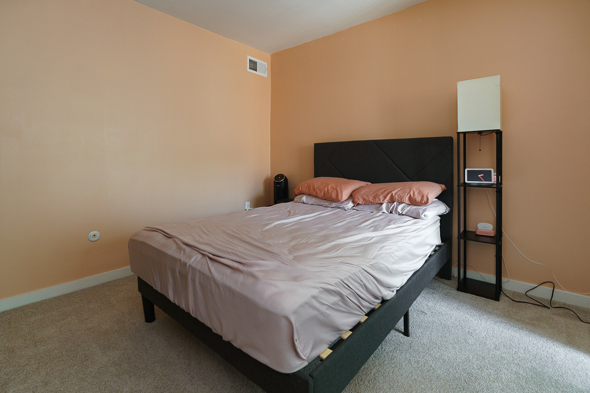 277 Lear St-32